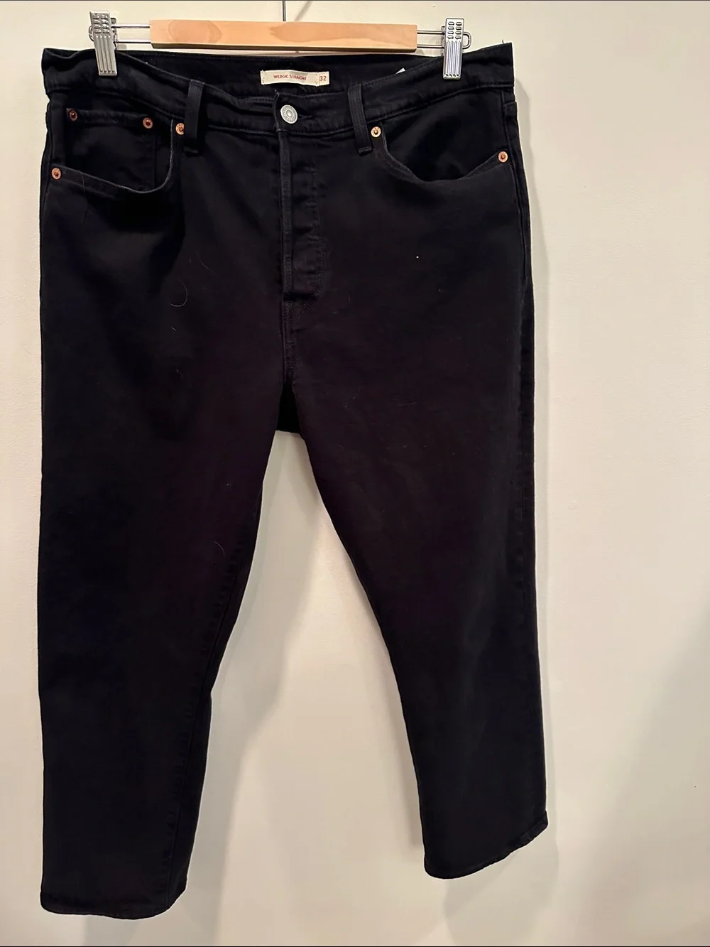 Levi's Women’s Slim Black Jeans - Classic Five-Pocket Style